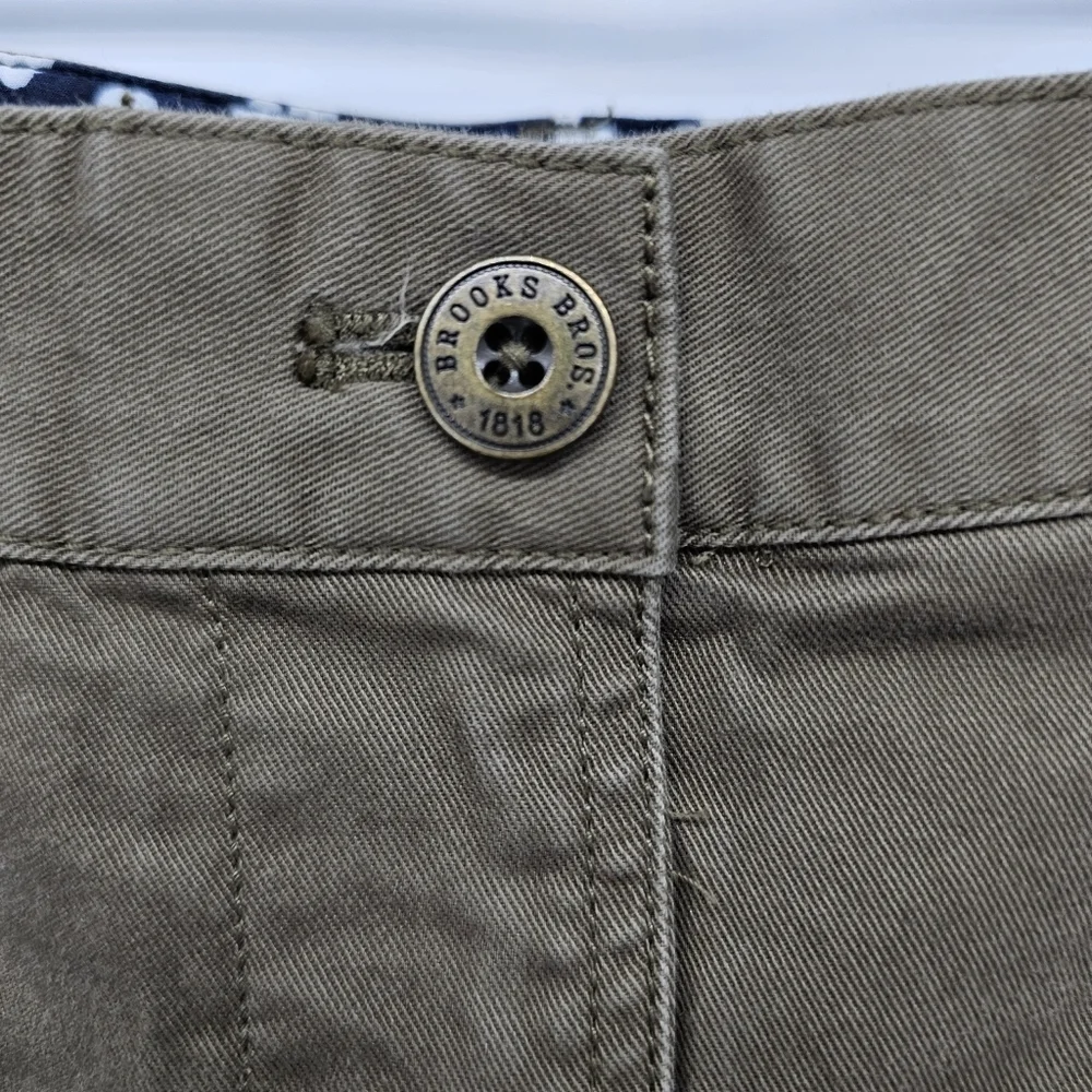 Brooks Brothers olive yolk front chino skirt women's size 8